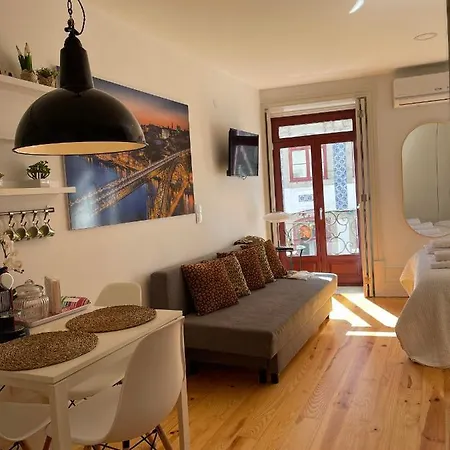 Historic Balcony Hideaway - Taipas House 60 *