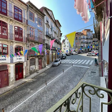 Historic Balcony Hideaway - Taipas House 60 Porto