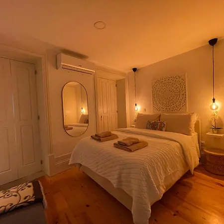 Historic Balcony Hideaway - Taipas House 60 Apartment *