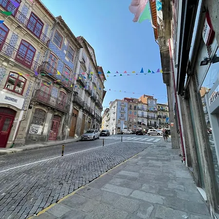 Historic Balcony Hideaway - Taipas House 60 Porto